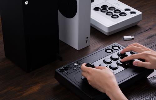 ：微软授权无线连接 Xbox 主机的街机摇杆AG电玩国际八位堂（8BitDo）新品发布(图7)